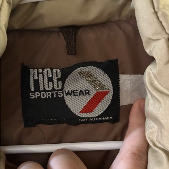 Vintage Rice Men's Tan Puffer Vest - Picture 5 of 10